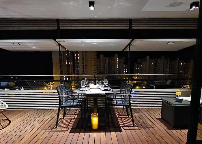Bob Luxury Design & Sea View דירה